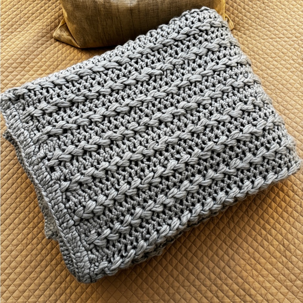 RH | Chunky Knit Throw Blanket